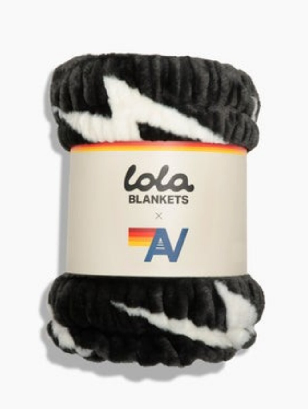 NIB Aviator Nation x Lola Blanket - Black/White Bolt